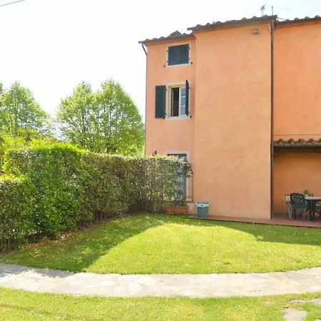 Bright Holiday In Pescaglia With Gazebo Nyaraló
